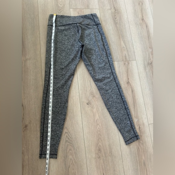 Columbia Black and White Knit Leggings - Picture 2 of 8